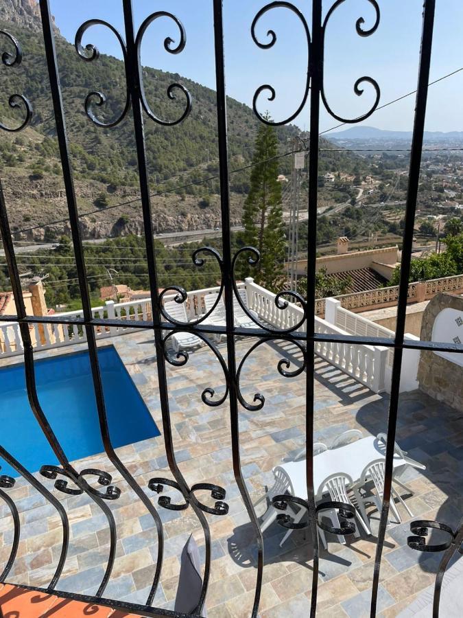 Maryvilla Zohra Calpe Bagian luar foto