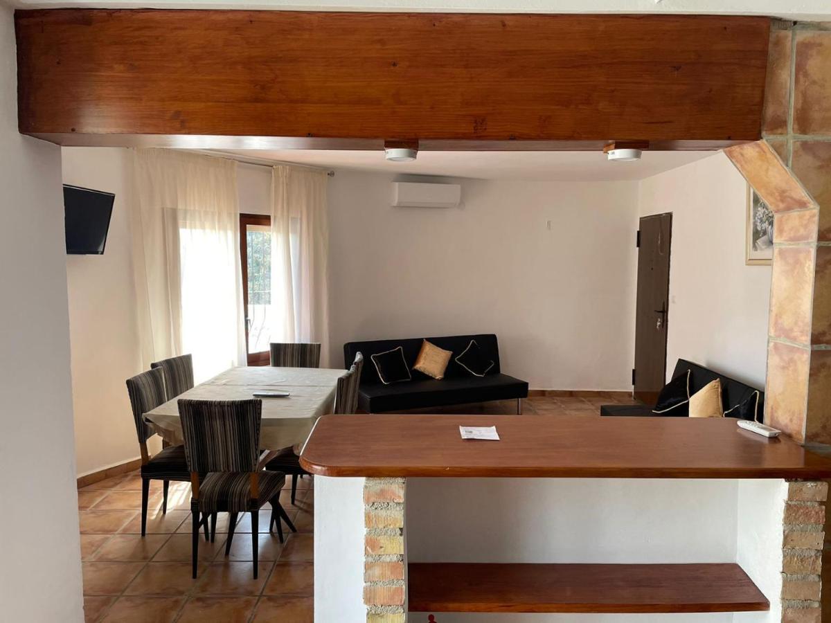 Maryvilla Zohra Calpe Bagian luar foto