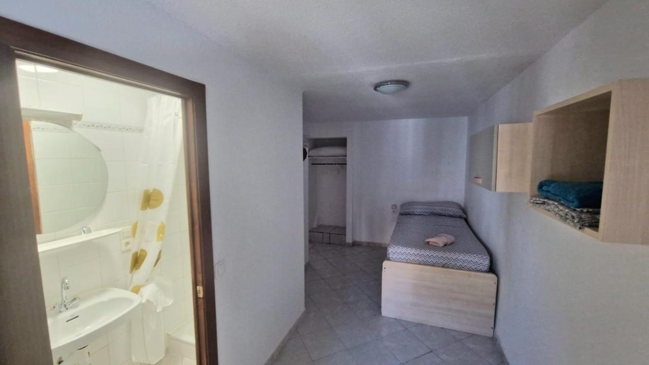 Maryvilla Zohra Calpe Bagian luar foto