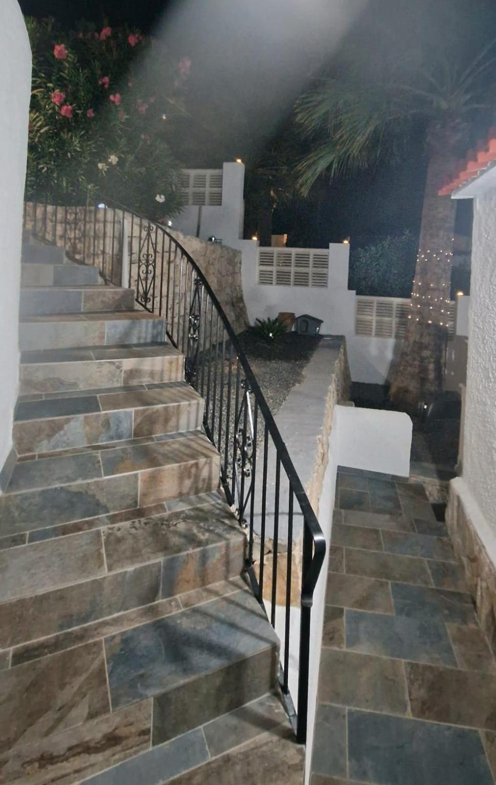 Maryvilla Zohra Calpe Bagian luar foto